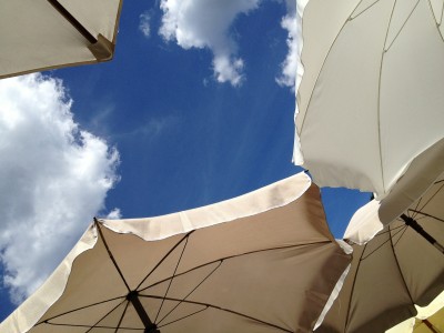 parasol-431532_1920